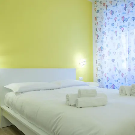 Rainbhome Colourful Roman Suites